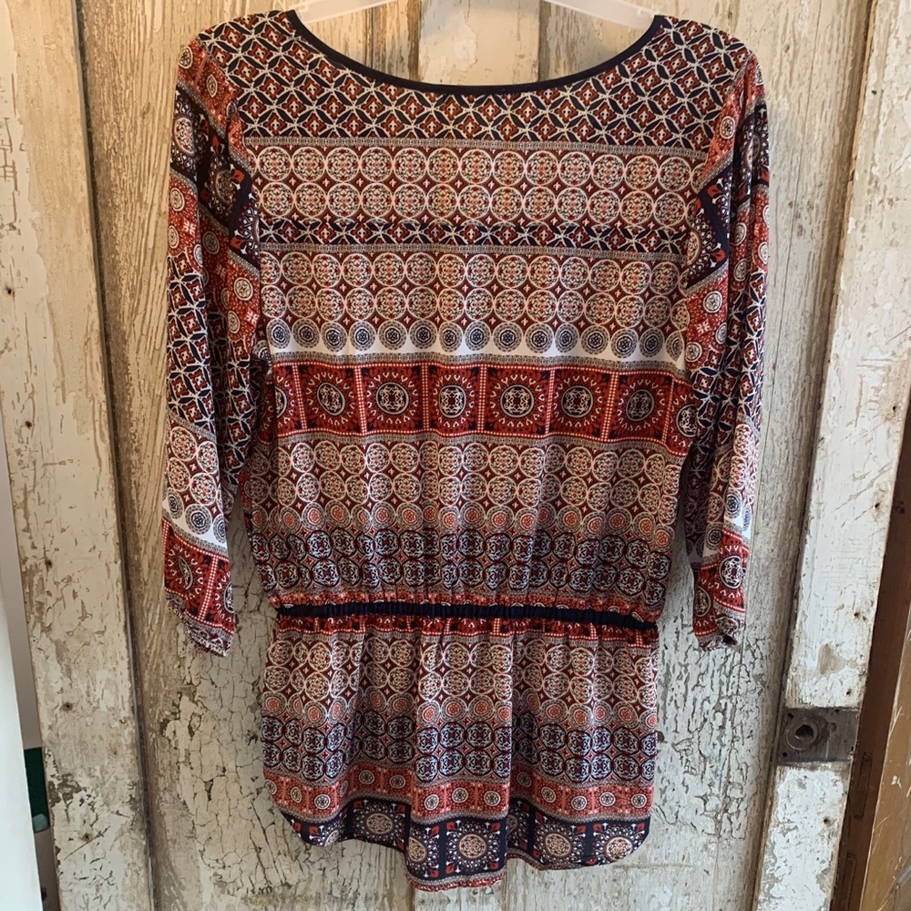 Maurice’s Aztec pattern top - Picture 6 of 9